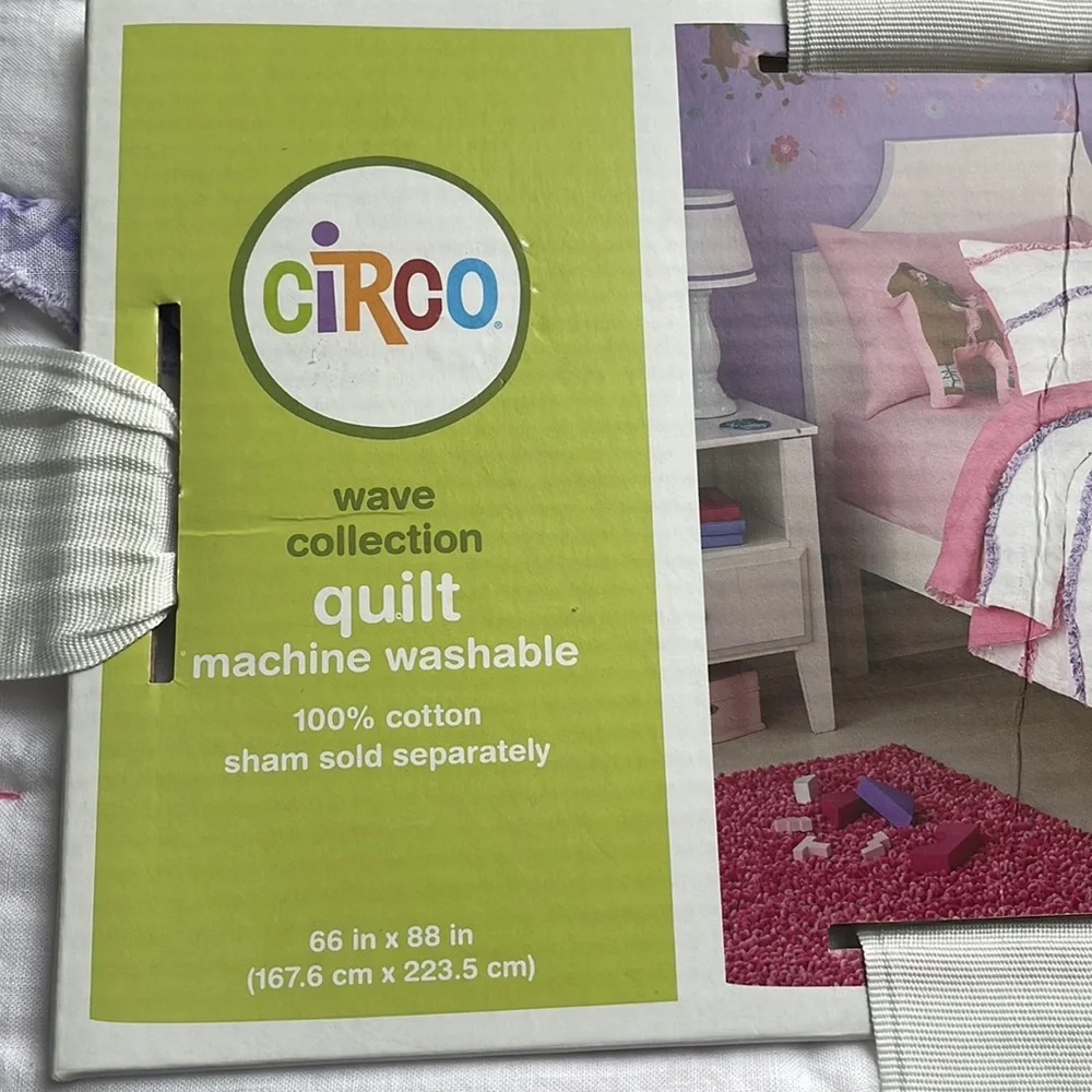 Brand New Circo Girls Quilt Set 2 pc Twin Size Wave Collection Pink Purple White